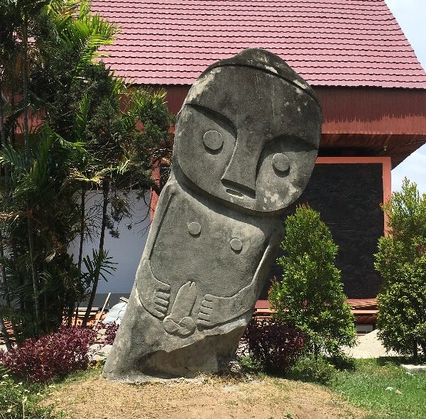 Palu Museum megaliths