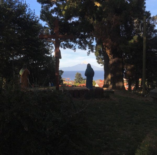 lone votive, Monte Calvario